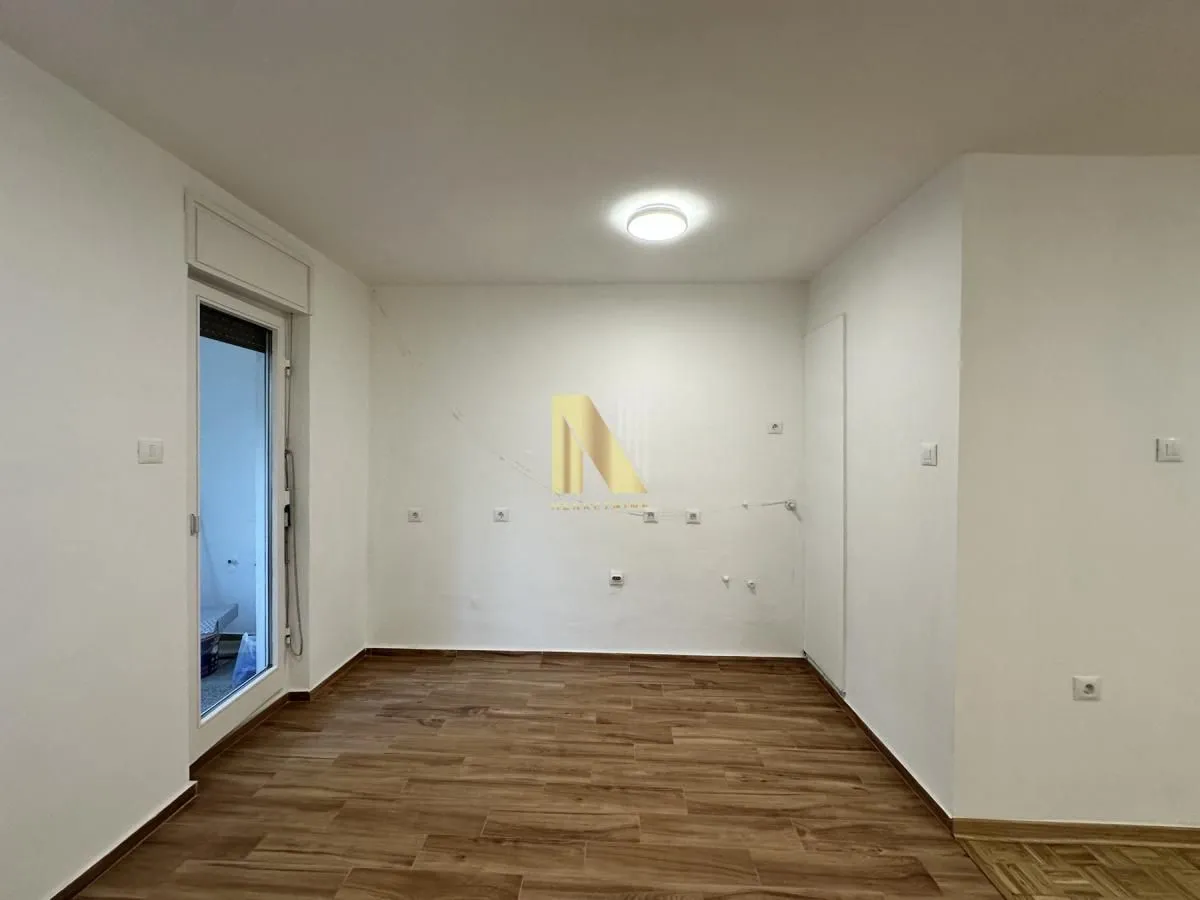 Rent, three bedroom apartment, 105m², Centar, Novi Sad