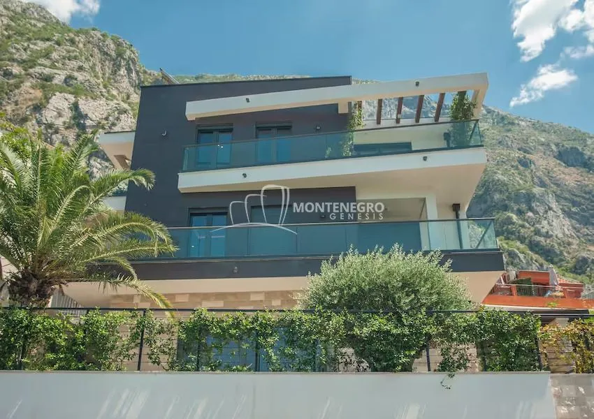Prodaja, kuća, 210m², Dobrota, Kotor