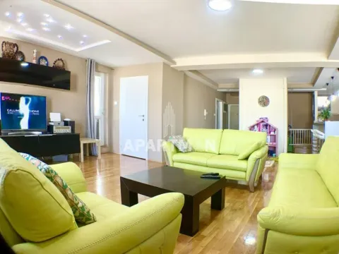 Prodaja, četvorosoban stan, 160m², Lion, Zvezdara Sve Podlokacije