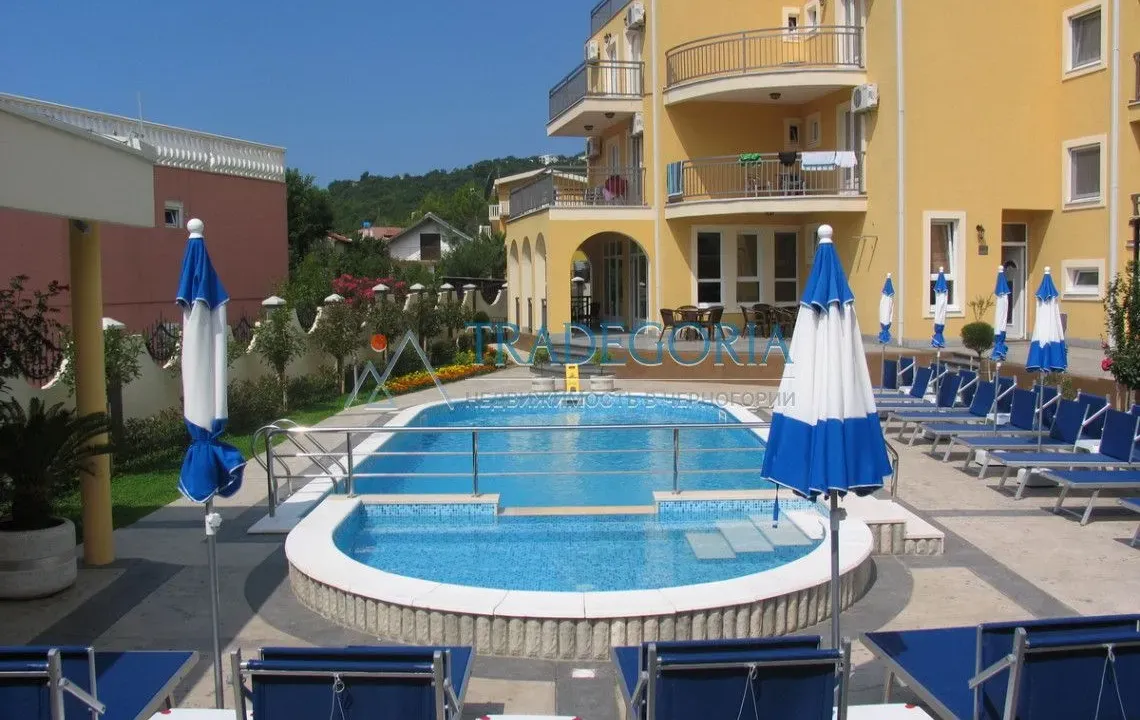 Sale, hospitality venue, 1069m², Sutomore, Bar