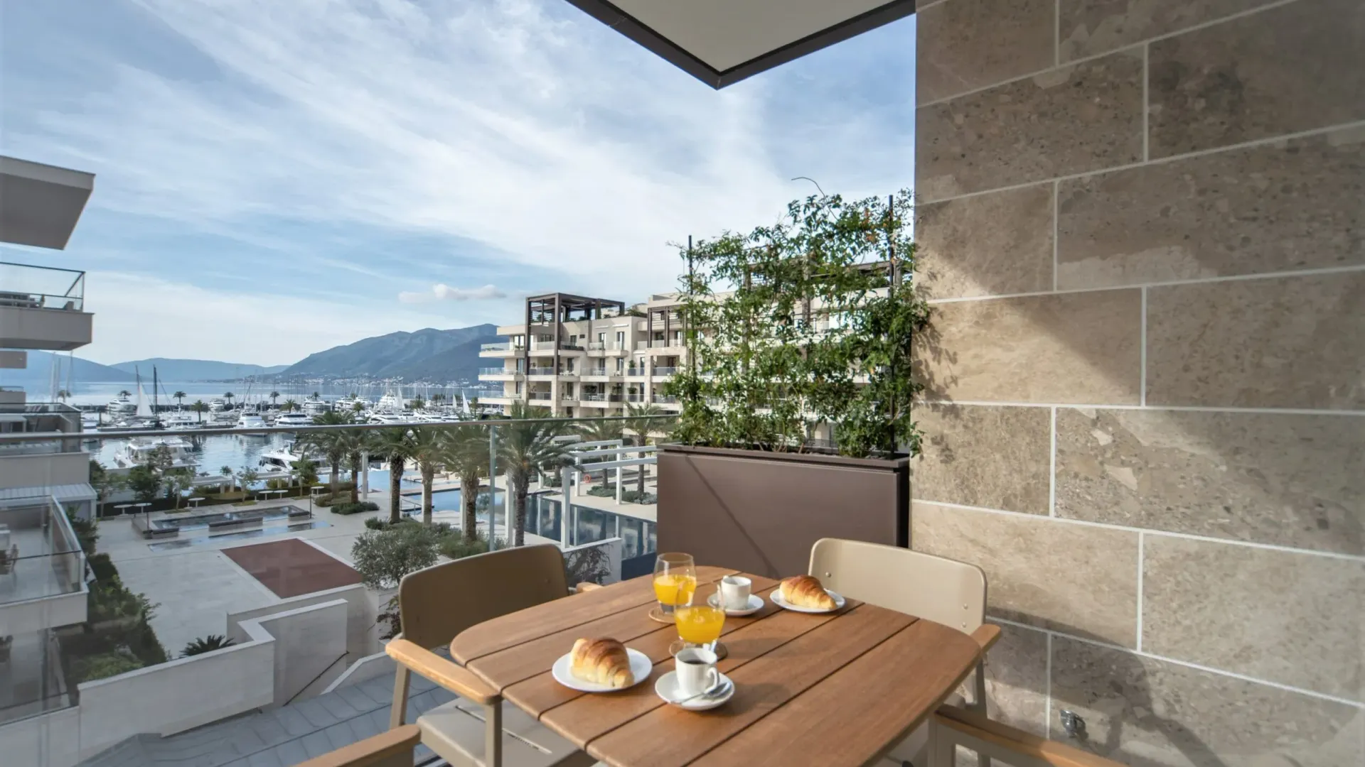 Rent, one bedroom apartment, 81m², Porto Montenegro, Tivat