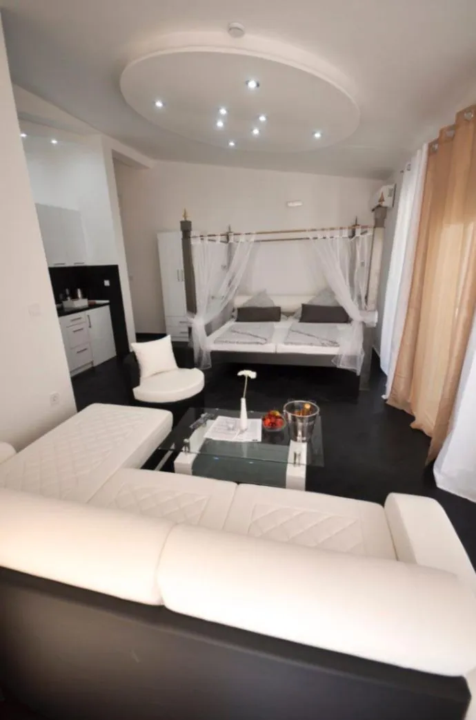 Prodaja, kuća, 450m², Bar, Crna Gora