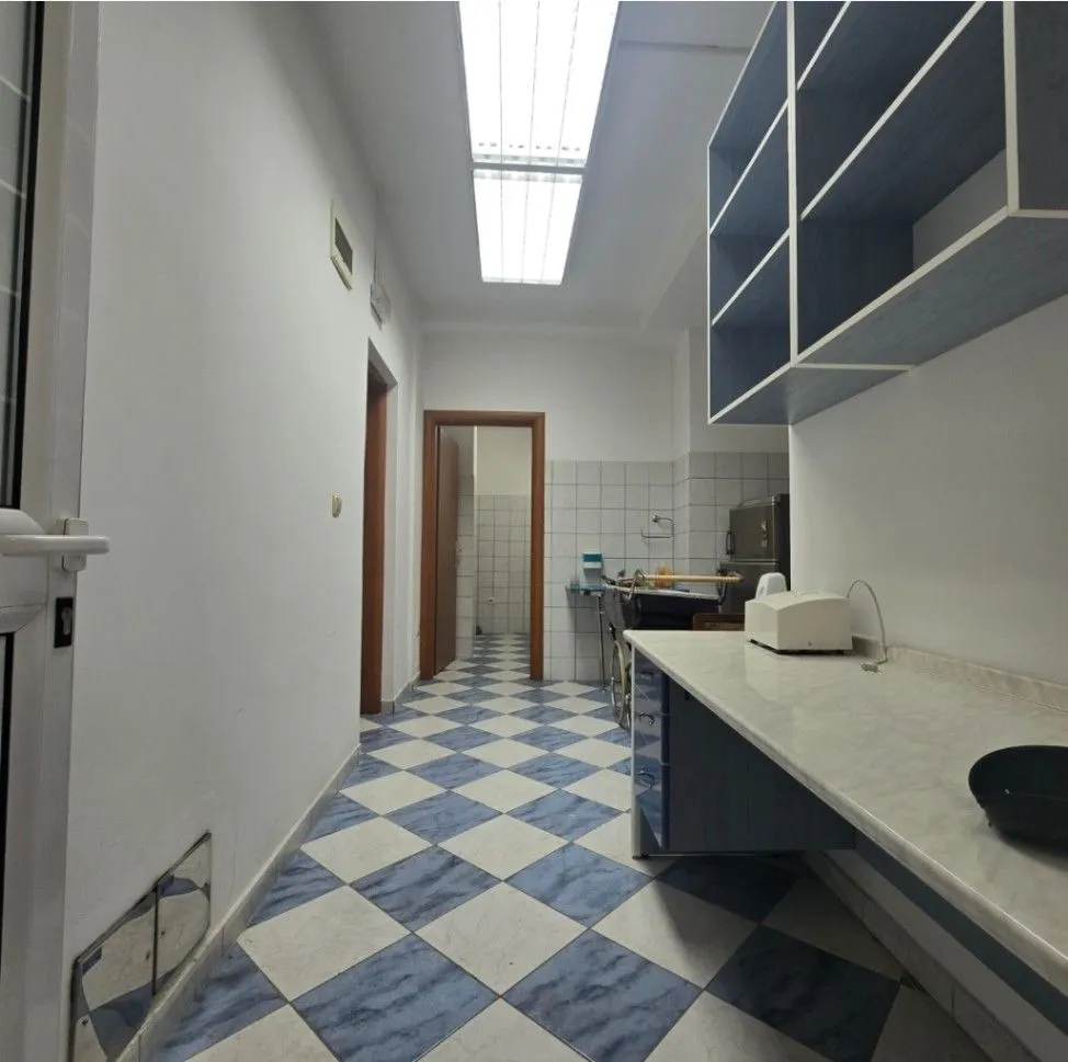 Rent, office space, 80m², Centar, Nikšić