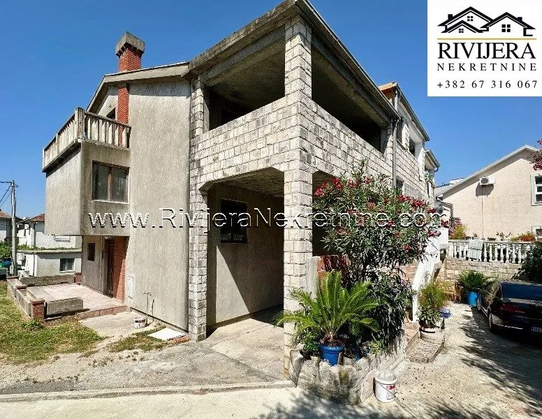 Prodaja, kuća, 135m², Kalimanj, Tivat