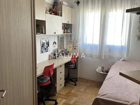 Prodaja, trosoban stan, 81m², Stari Aerodrom, Podgorica - image 8