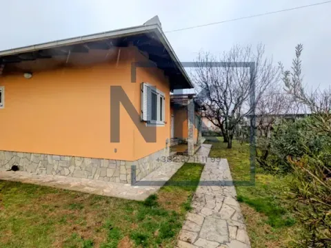 Rent, house, 170m², Tološi, Podgorica - image 5