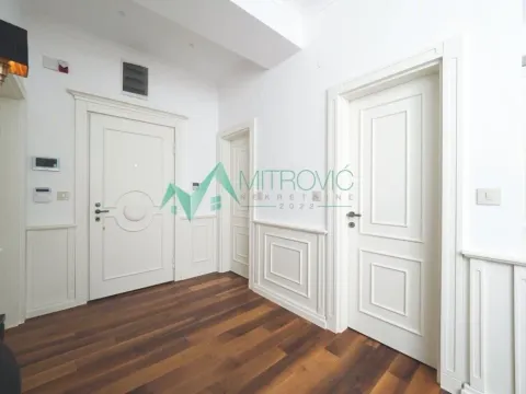 Izdavanje, petosoban stan, 397m², Bulevar Oslobodjenja, Novi Sad Sve Podlokacije - image 9