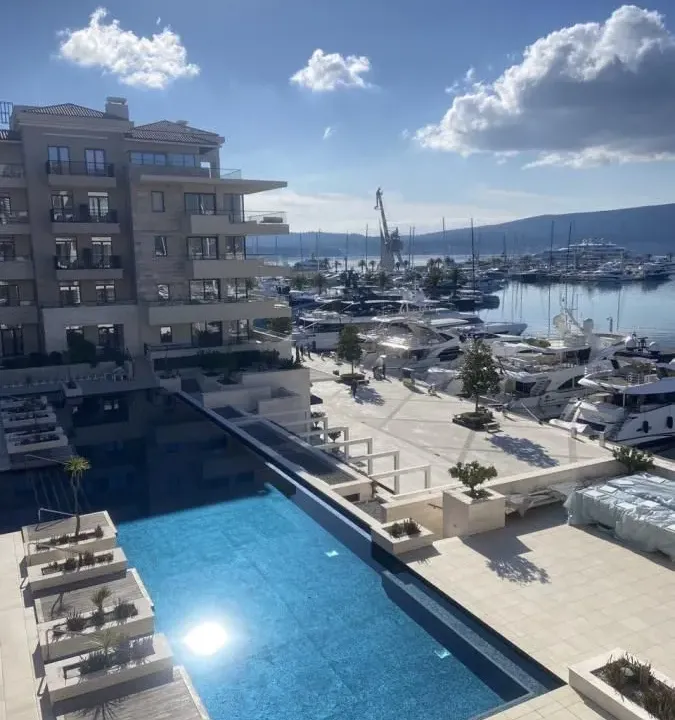 Prodaja, jednosoban stan, 76m², Porto Montenegro, Tivat