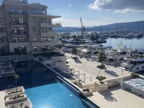 Prodaja, jednosoban stan, 76m², Porto Montenegro, Tivat
