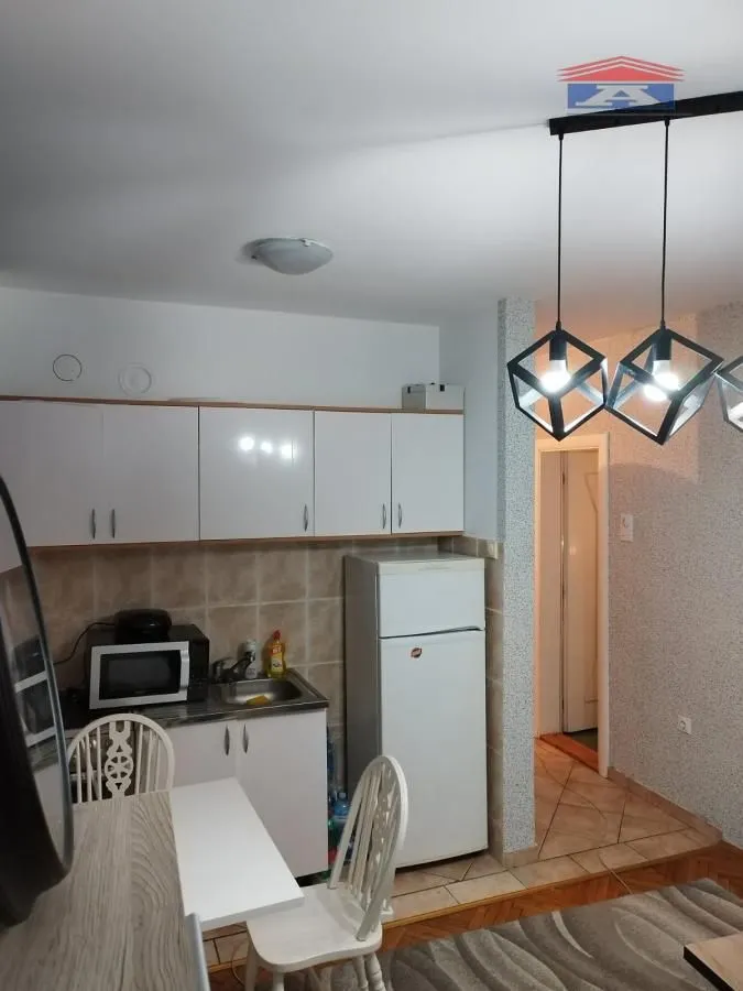 Izdavanje, jednosoban stan, 32m², Grbavica, Novi Sad Sve Podlokacije