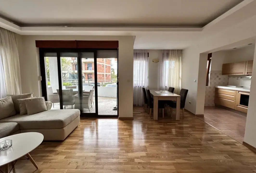 Sale, two bedroom apartment, 73m², Đenovići, Herceg Novi