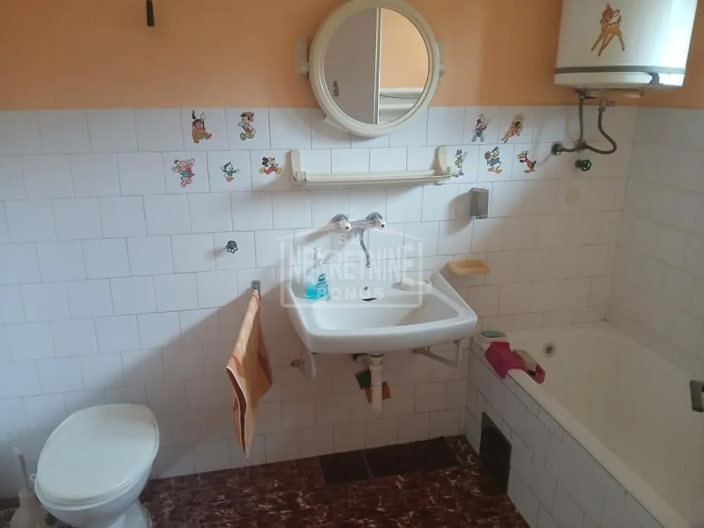 Prodaja, kuća, 180m², Kertvaroš, Subotica