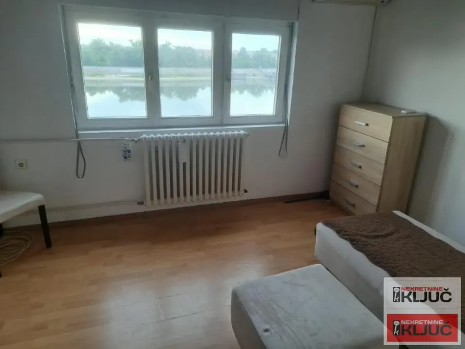 Prodaja, jednosoban stan, 33m², Kej, Novi Sad Sve Podlokacije