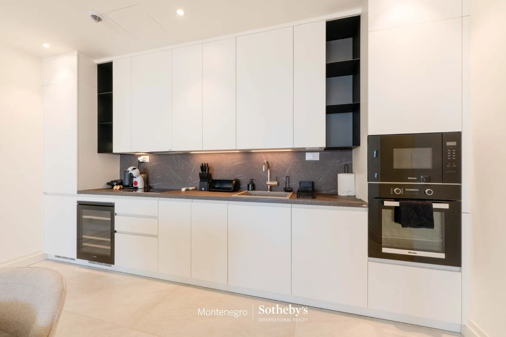 Sale, one bedroom apartment, 74m², Luštica Bay, Tivat