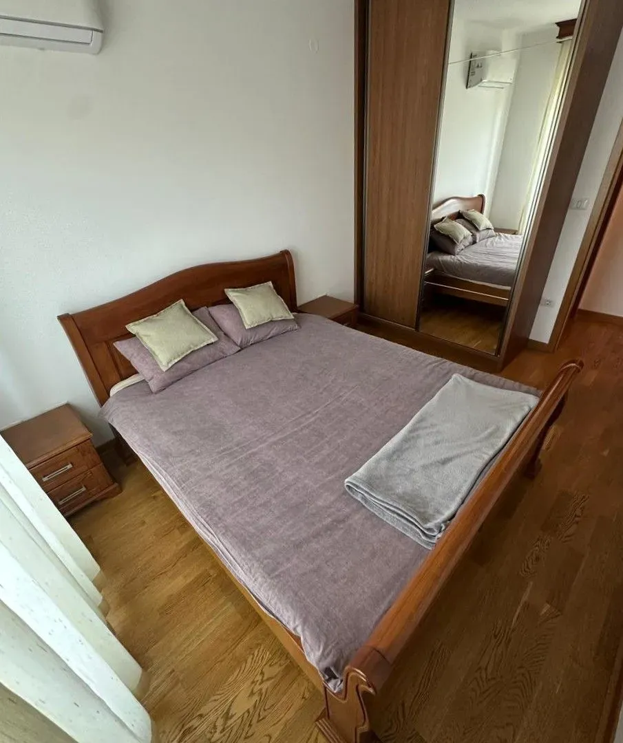 Izdavanje, dvosoban stan, 64m², City Kvart, Podgorica