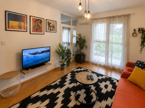 Rent, one bedroom apartment, 50m², Centar, Podgorica - image 2