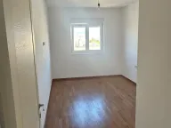 Izdavanje, dvosoban stan, 70m², Zagorič, Podgorica - image 11