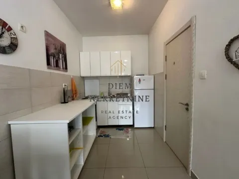 Izdavanje, dvosoban stan, 64m², City Kvart, Podgorica - image 6