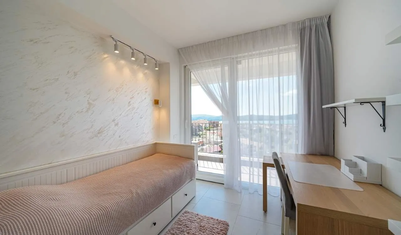 Prodaja, dvosoban stan, 66m², Tivat, Crna Gora