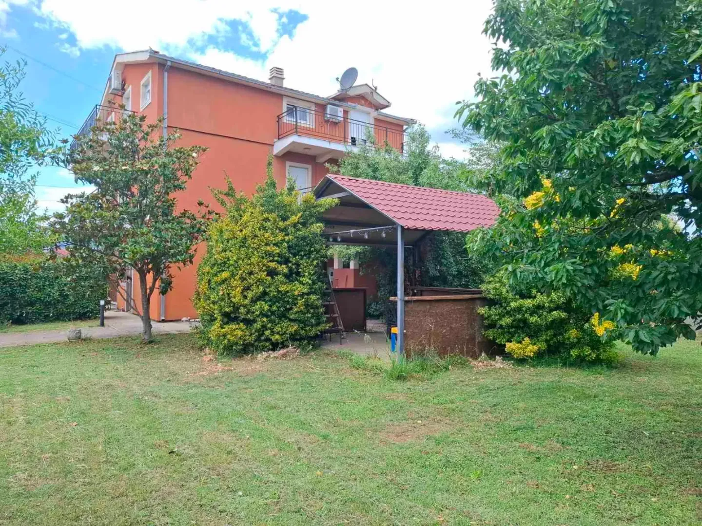 Rent, house, 110m², Donja Gorica, Podgorica