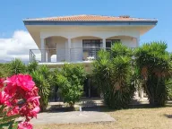 Rent, house, 180m², Krimovica, Kotor - image 1