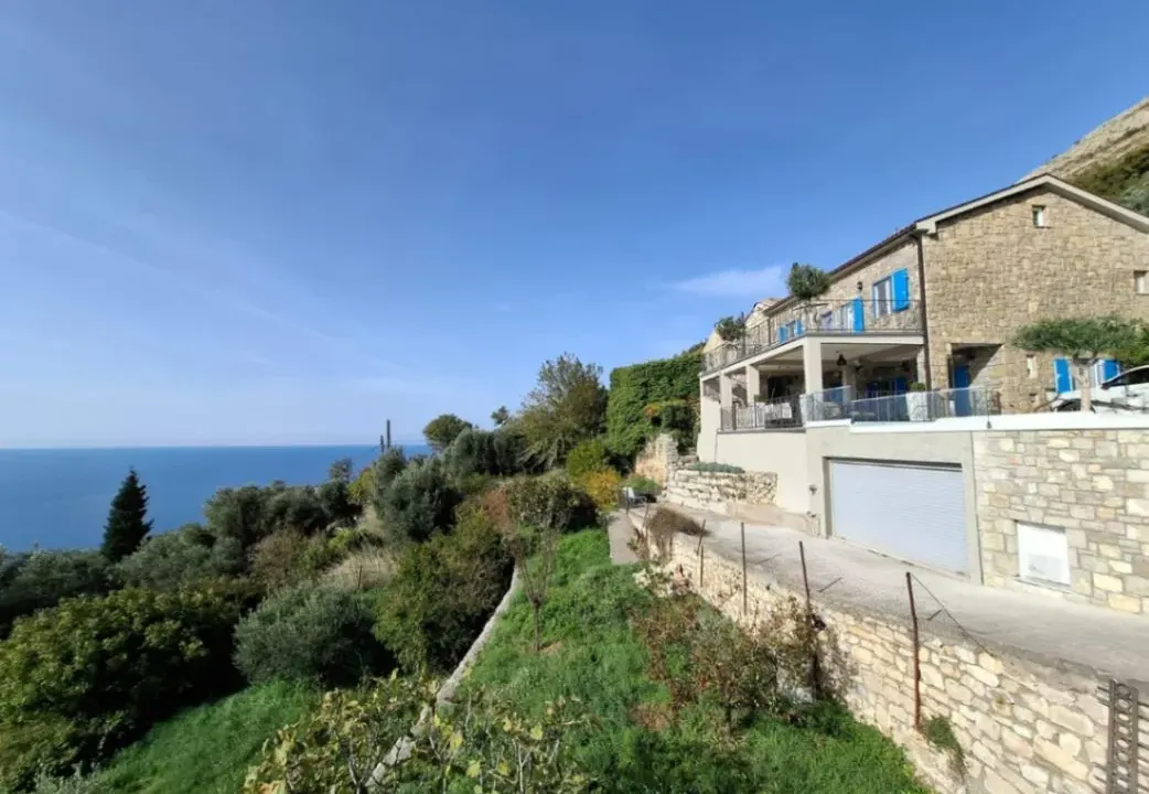 Prodaja, kuća, 116m², Reževići, Budva