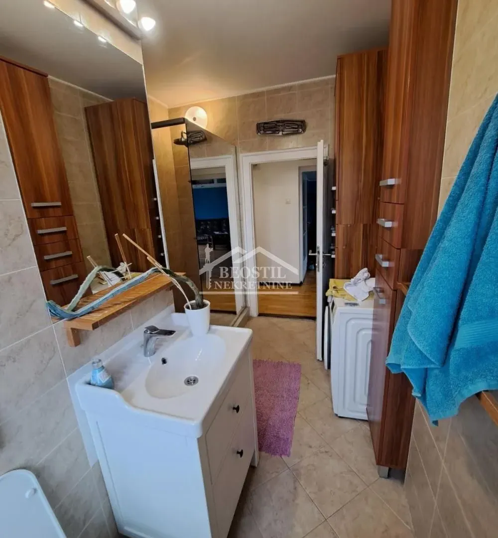 Izdavanje, dvosoban stan, 61m², Novi Beograd Sve Podlokacije, Beograd