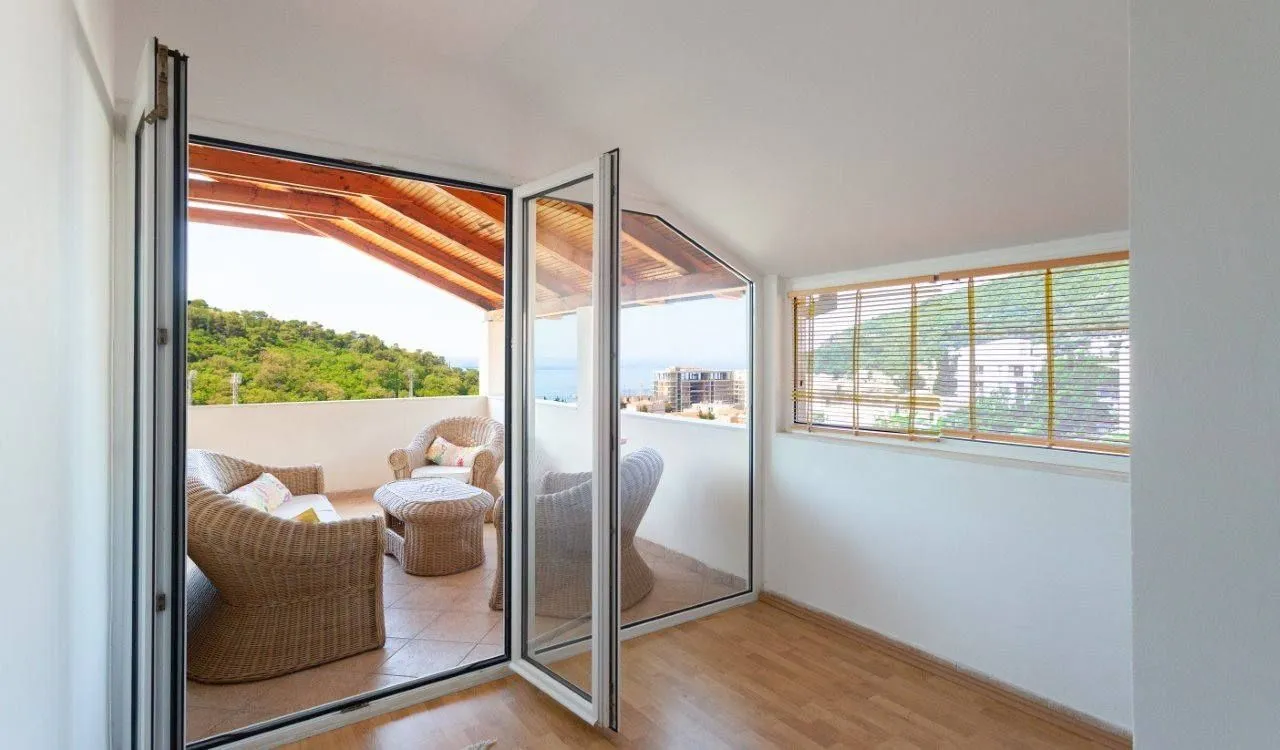 Sale, one bedroom apartment, 69m², Petrovac, Budva