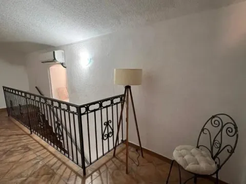 Prodaja, kuća, 243m², Reževići, Budva - image 13