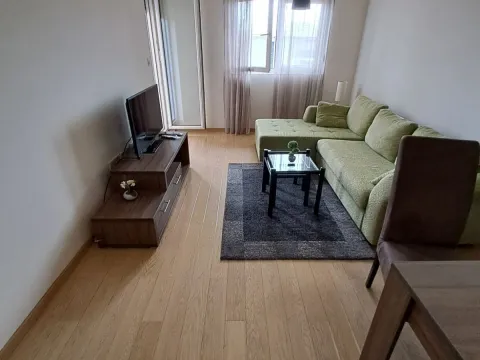 Izdavanje, stan, 45m², City Kvart, Podgorica - image 8