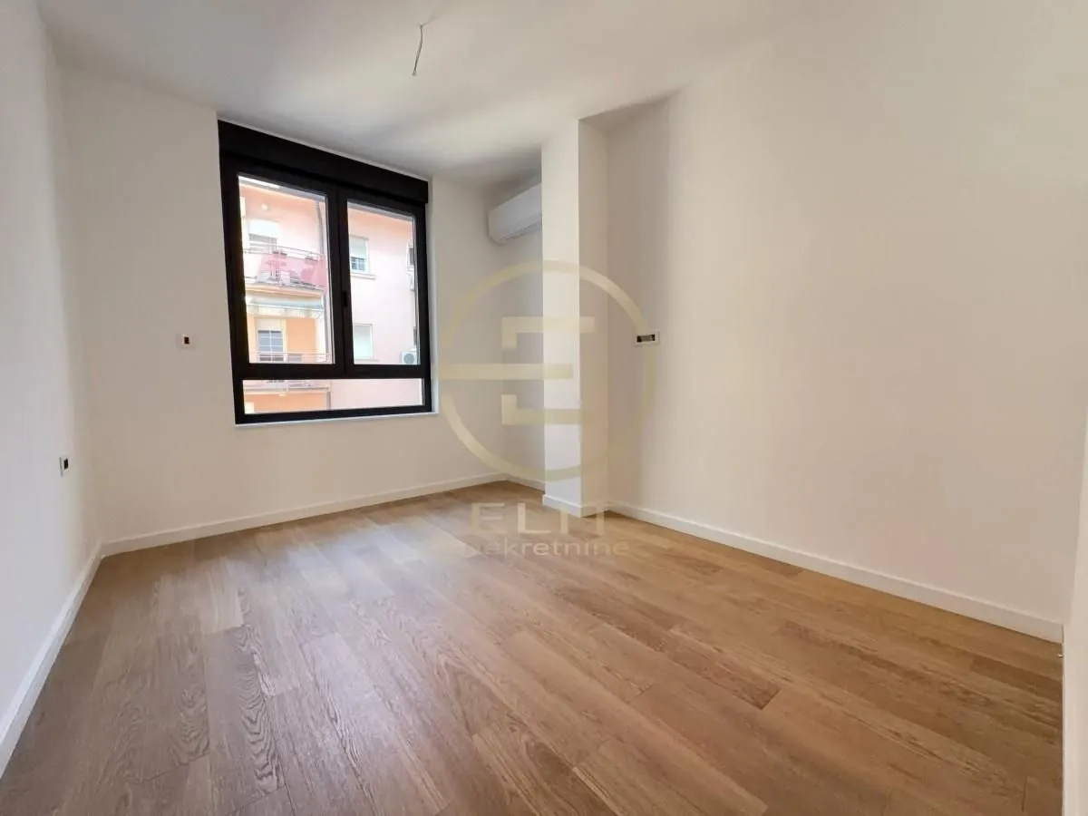 Prodaja, stan, 100m², Stari grad, Novi Sad