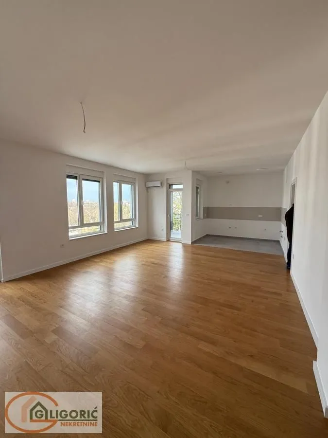Prodaja, četvorosoban stan, 113m², Nova Detelinara, Novi Sad Sve Podlokacije