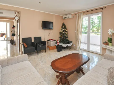 Sale, house, 260m², Bijela, Herceg Novi - image 12