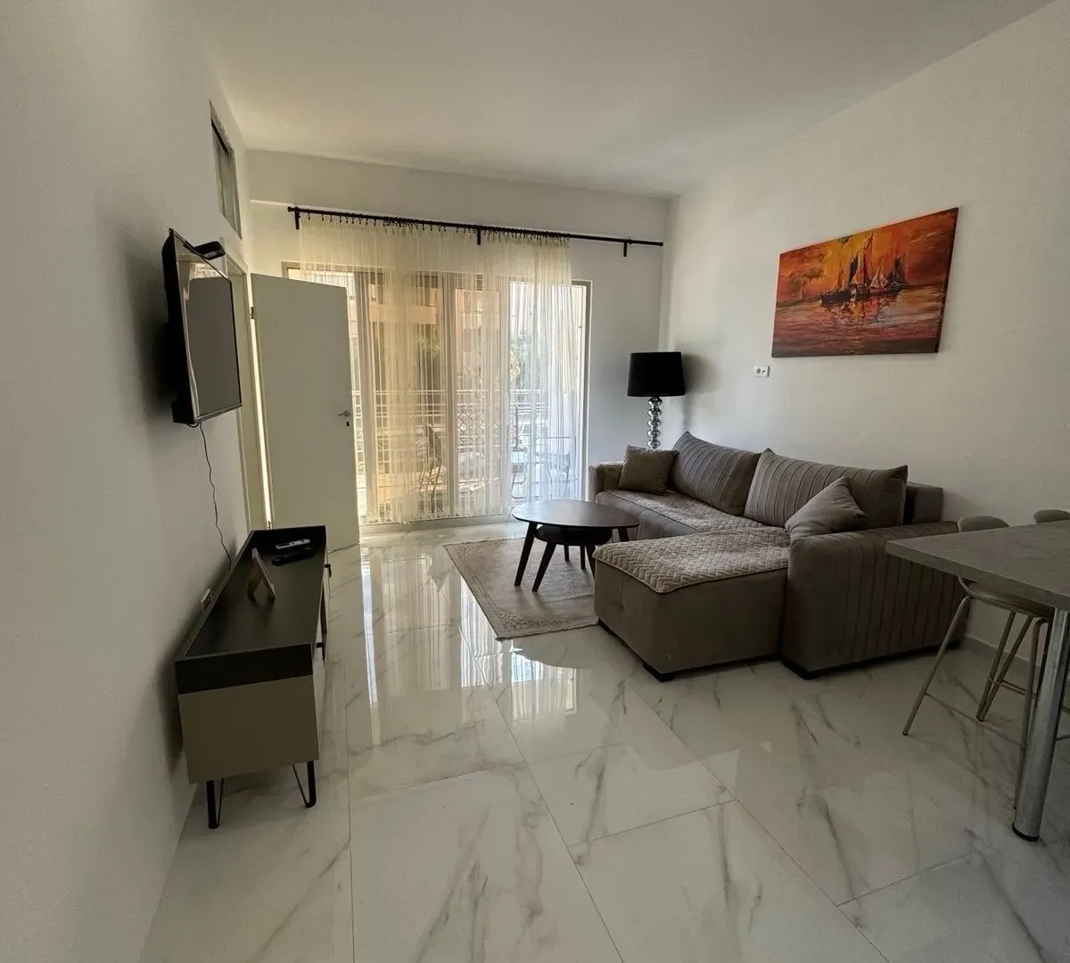 Rent, one bedroom apartment, 38m², Bulevar, Budva