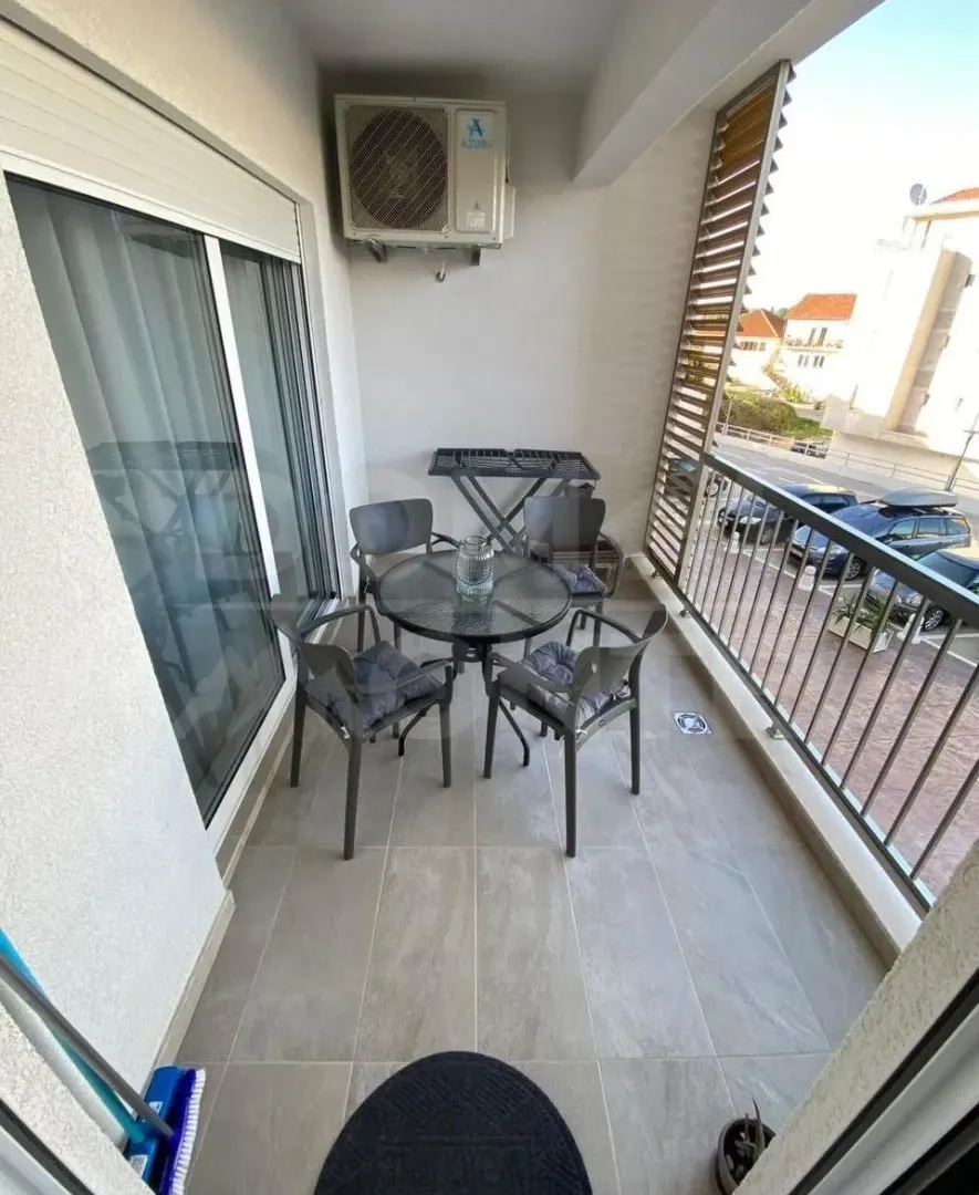 Rent, two bedroom apartment, 60m², Tivat, Crna Gora