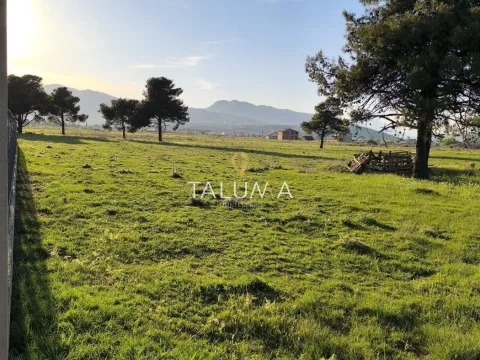 Zemljište in Donja Gorica