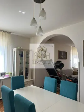 Prodaja, kuća, 400m², Surčin, Beograd - image 3