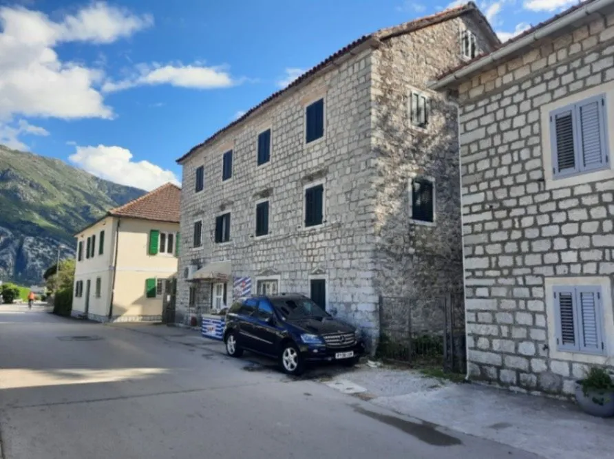Prodaja, kuća, 340m², Muo, Kotor
