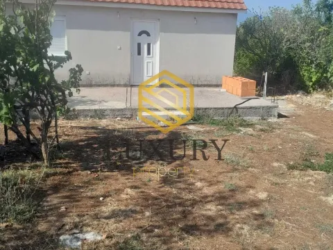 Zemljište in Ostalo