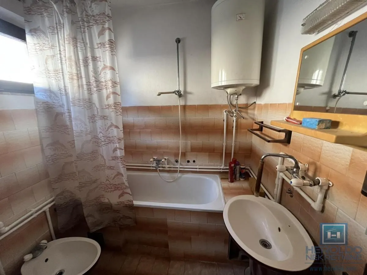 Prodaja, kuća, 353m², Budžino brdo, Jagodina
