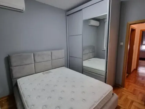 Izdavanje, trosoban stan, 73m², Vračar Sve Podlokacije, Beograd - image 6