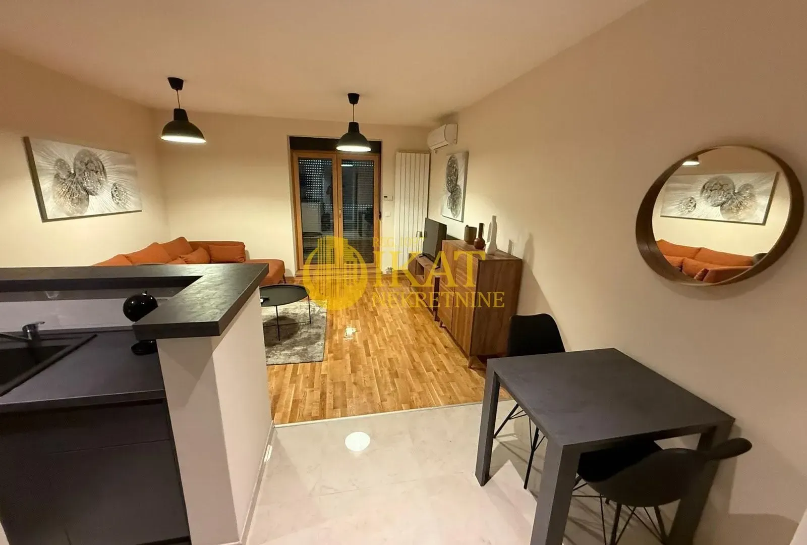 Sale, two bedroom apartment, 70m², Savski Venac, Beograd