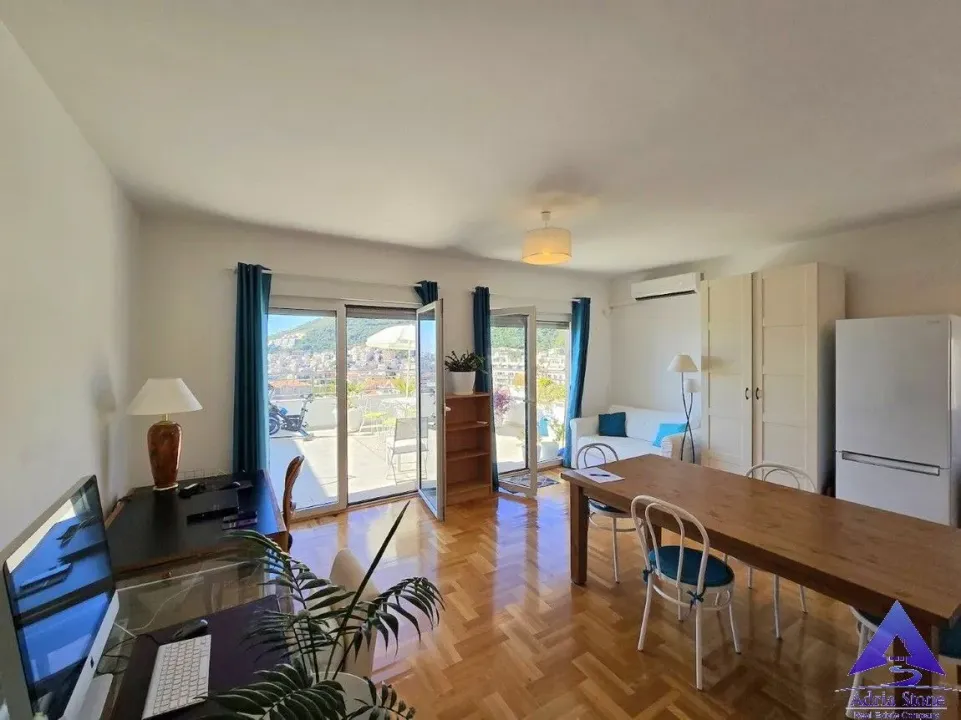Prodaja, trosoban stan, 133m², Rozino, Budva