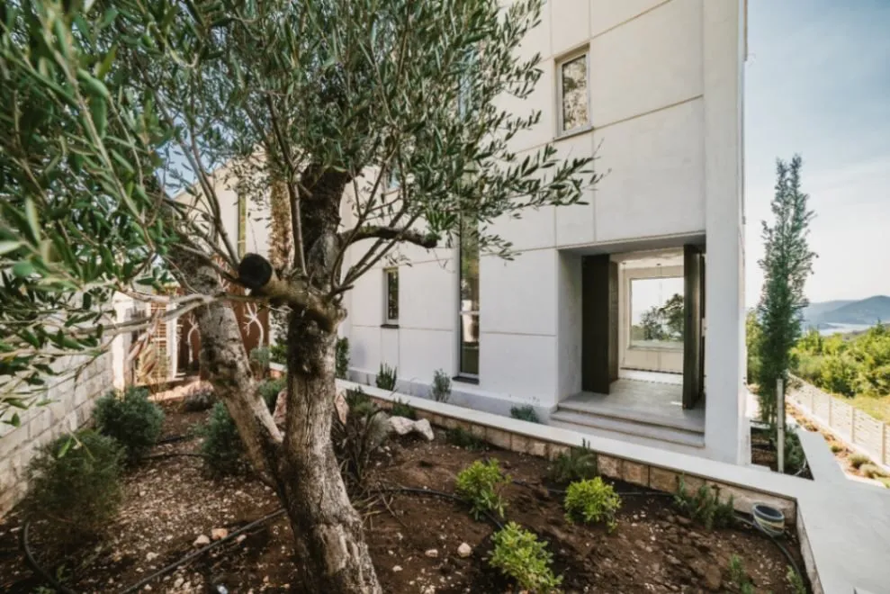 Sale, house, 230m², Sveti Stefan, Budva