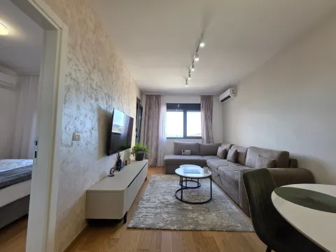 Sale, two bedroom apartment, 71m², Bečići, Budva - image 9