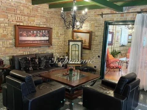 Prodaja, kuća, 202m², Sremska Kamenica, Petrovaradin - image 16