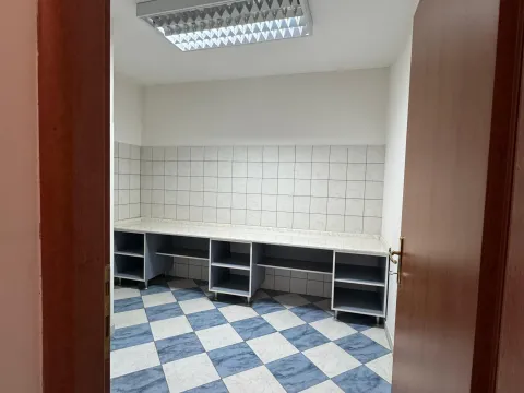 Rent, office space, 40m², Centar, Nikšić - image 12