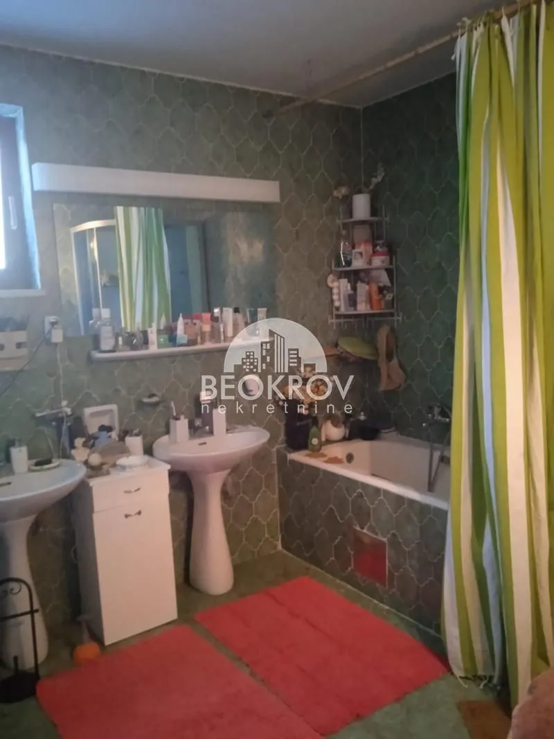 Sale, house, 400m², Kaludjerica, Grocka
