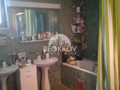 Prodaja, kuća, 400m², Kaludjerica, Grocka - image 13