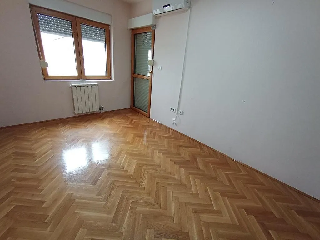 Rent, office space, 80m², Preko Morače, Podgorica